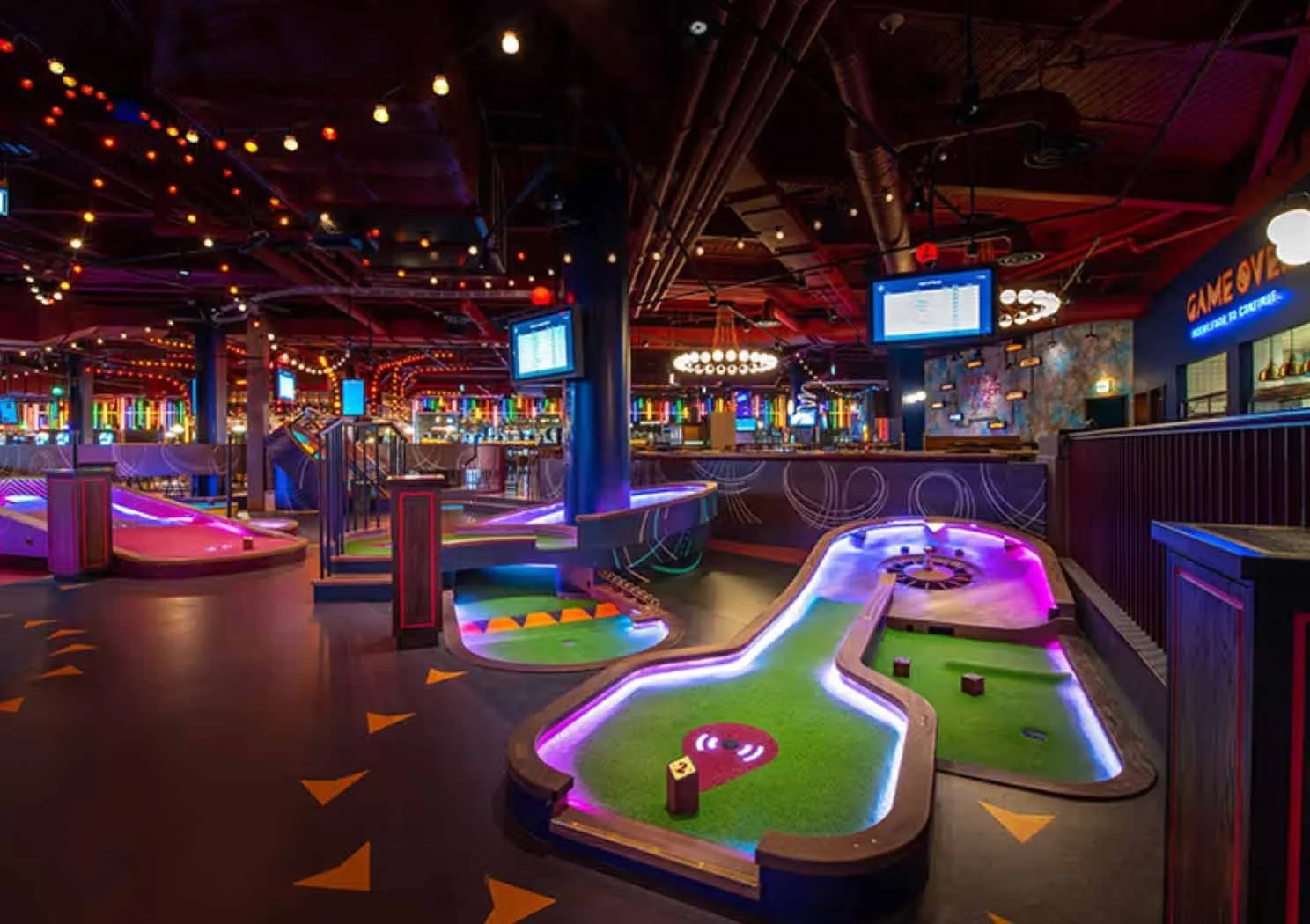 Discover Puttshack In The Seaport Where Mini Golf Meets High Tech Fun discover-puttshack-in-the-seaport-where-mini-golf-meets-high-tech-fun